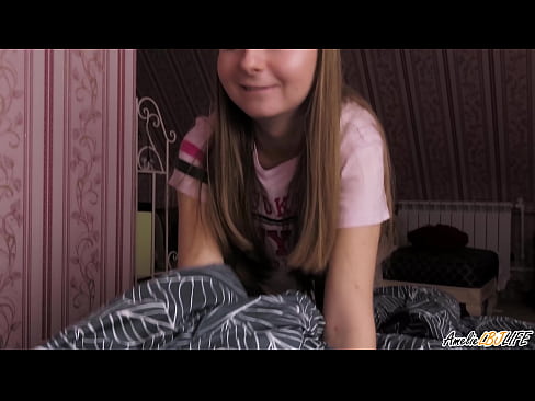 ❤️ Bidh Blondie a’ tarraing a BFF gu domhainn agus a’ faighinn cum na beul Porno fb  aig porn gd.eviewporn-com.ru ❌